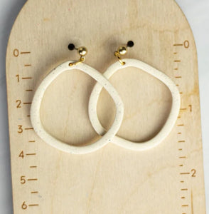 EJ Clay Ivory Organic Hoops