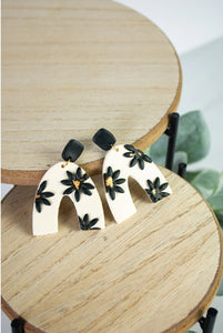 EJ CLAY Black Floral Arch Dangles