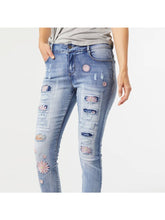 Load image into Gallery viewer, Daisy Distressed Boyfriend Capri
