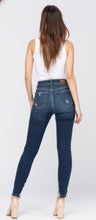 Load image into Gallery viewer, Judy Blue Curvy High-Rise Cropped Skinny 82139W
