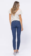 Load image into Gallery viewer, Judy Blue High Rise Stonewashed Skinny #88338
